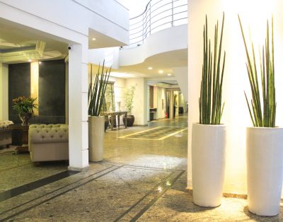 Apartamento Edifício Frente Mar 3 Dormitórios