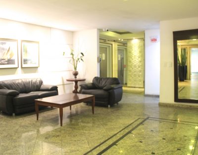 Apartamento Edifício Frente Mar 3 Dormitórios