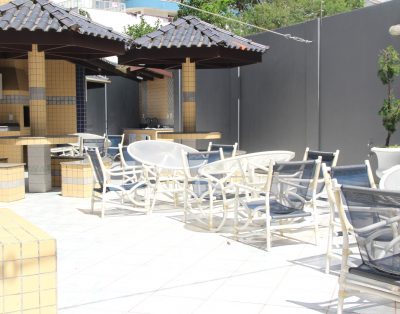 Apartamento Edifício Frente Mar 3 Dormitórios