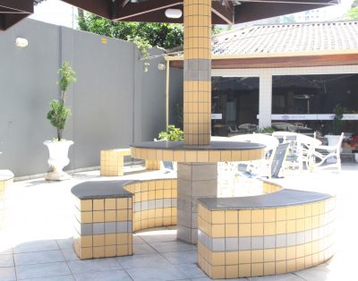 Apartamento Edifício Frente Mar 3 Dormitórios